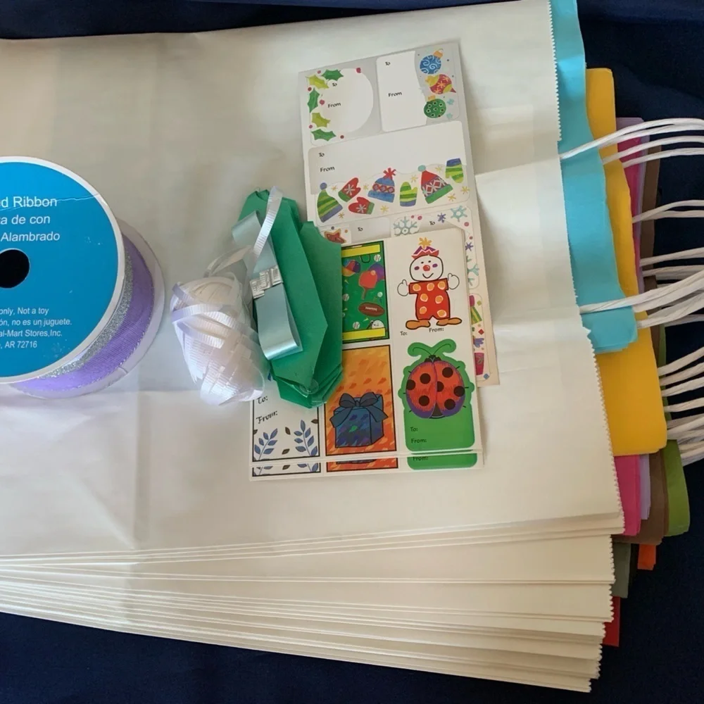 Gift Bag Combo, 10 Lg bags & tissue, 10 cards, gift labels, ribbon